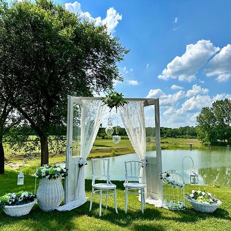 Motel Muskatli Panzio Es Etterem Újhartyán Exteriér fotografie